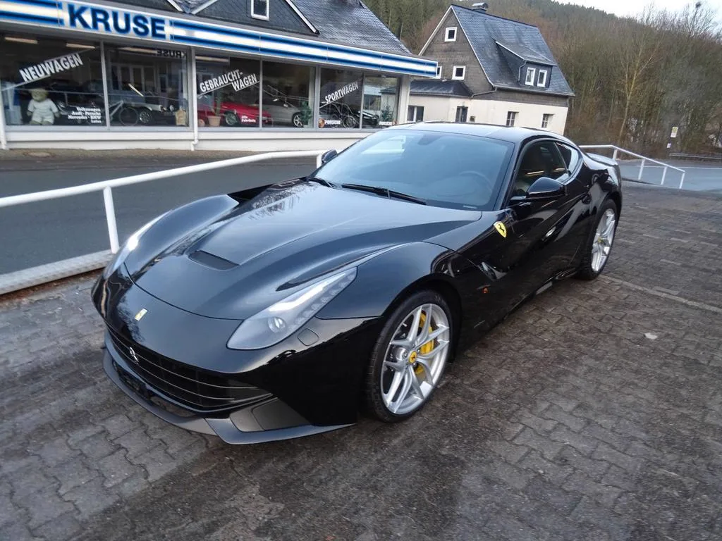 Ferrari F12 Berlinetta, Leder, erst 202 km