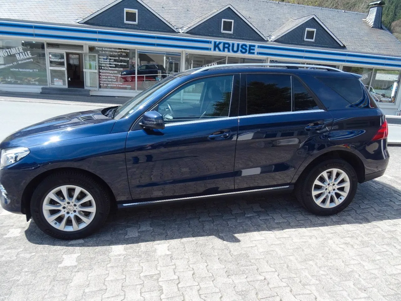 Mercedes-Benz GLE 350 d, AHK, PANO, LEDER, LED, NAVI, KLIMA, Ansicht 3 von 16