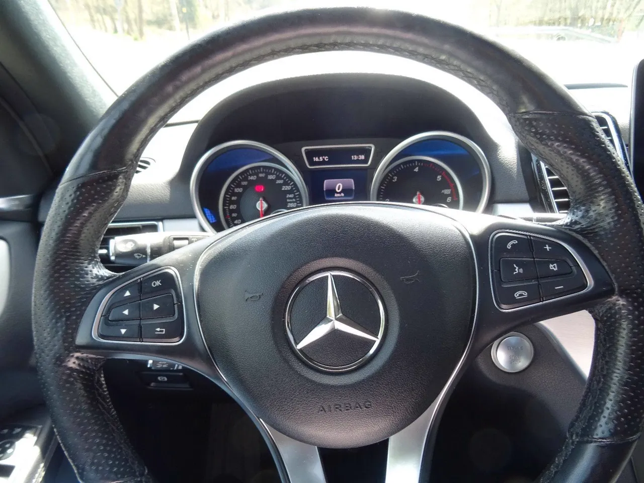 Mercedes-Benz GLE 350 d, AHK, PANO, LEDER, LED, NAVI, KLIMA, Ansicht 9 von 16