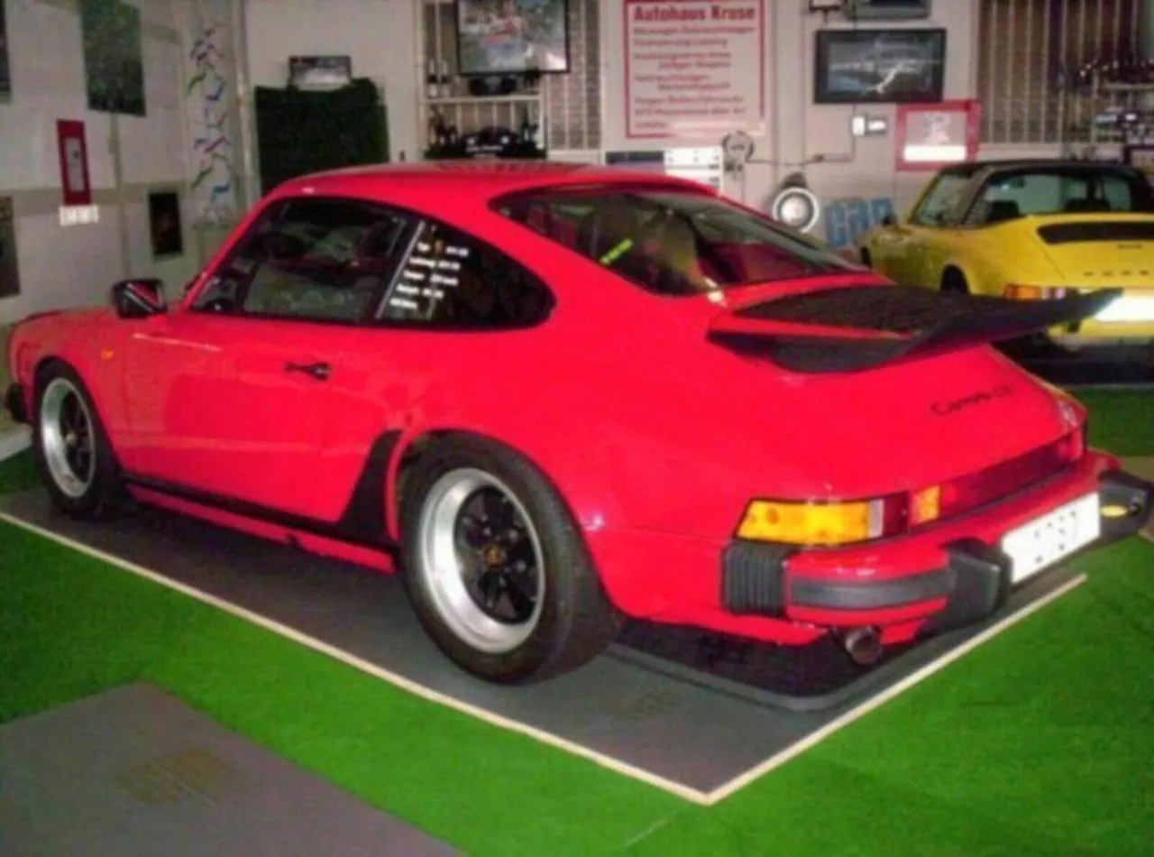 Porsche 911CS 3,2 Original M637 Clubsport, deutsch Auto, Ansicht 5 von 6