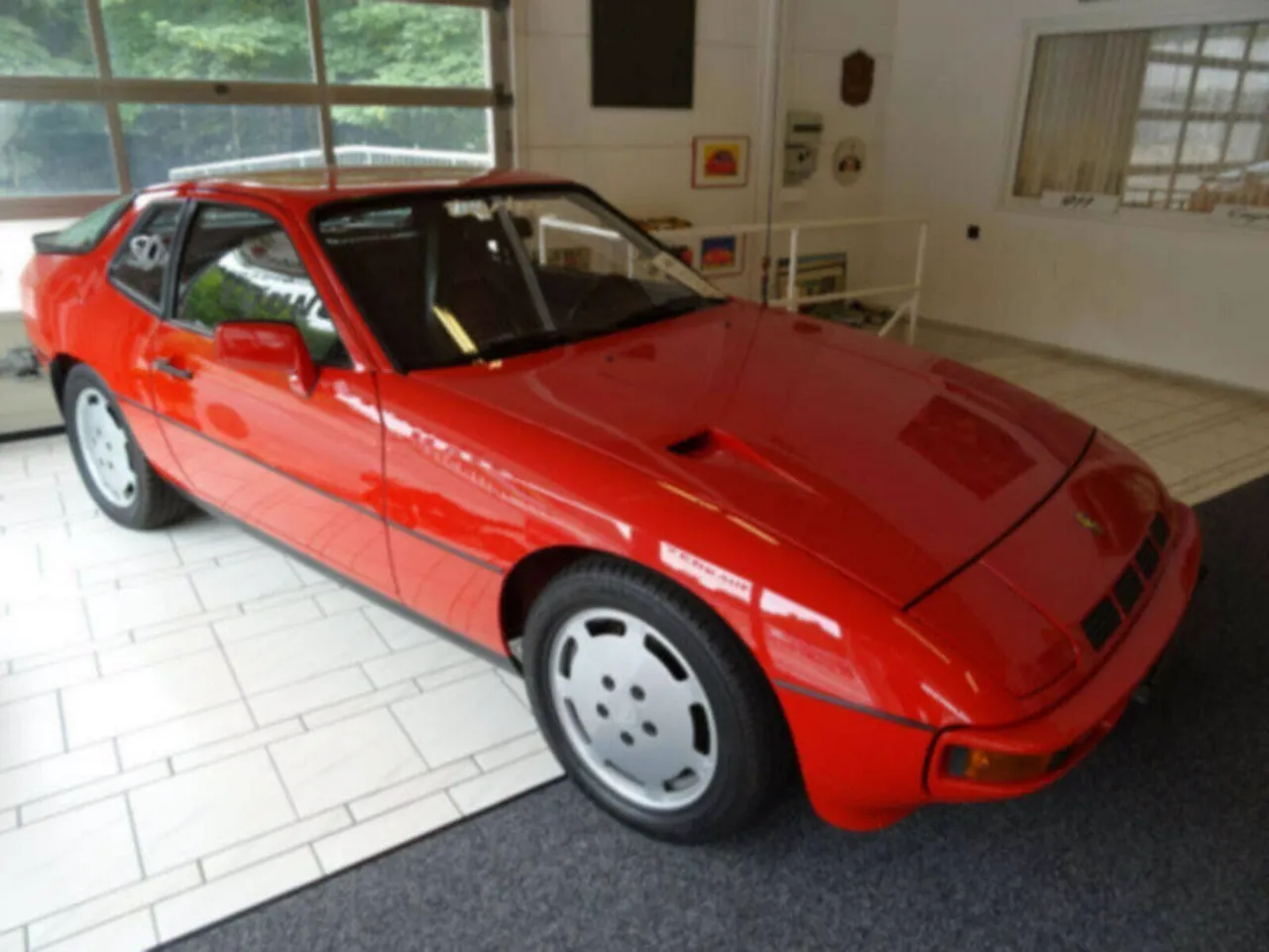 Porsche 924 Turbo im Originalzustand, mit Servolenkung, Ansicht 3 von 9