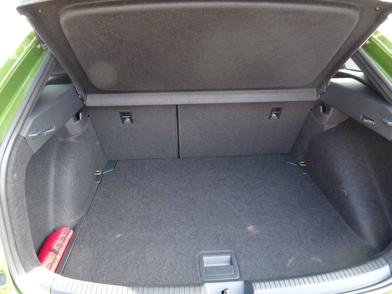 Volkswagen Taigo 1.5 TSI OPF DSG R-LINE PANO LED NAVI KLIMA, Ansicht 6 von 12