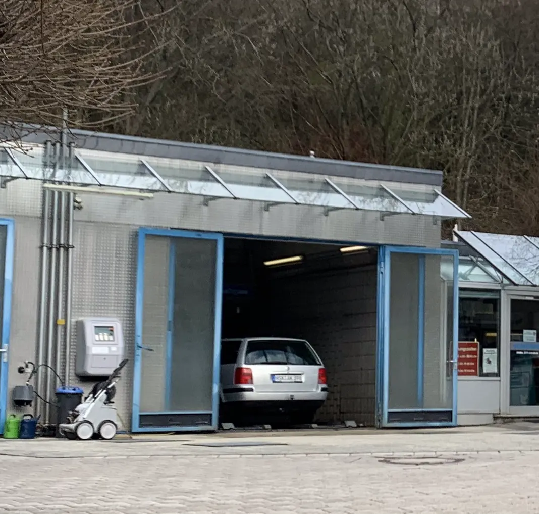 Christ-Gelenkbürsten-Waschanlage mit Räderwaschanlage in Siedlinghausen